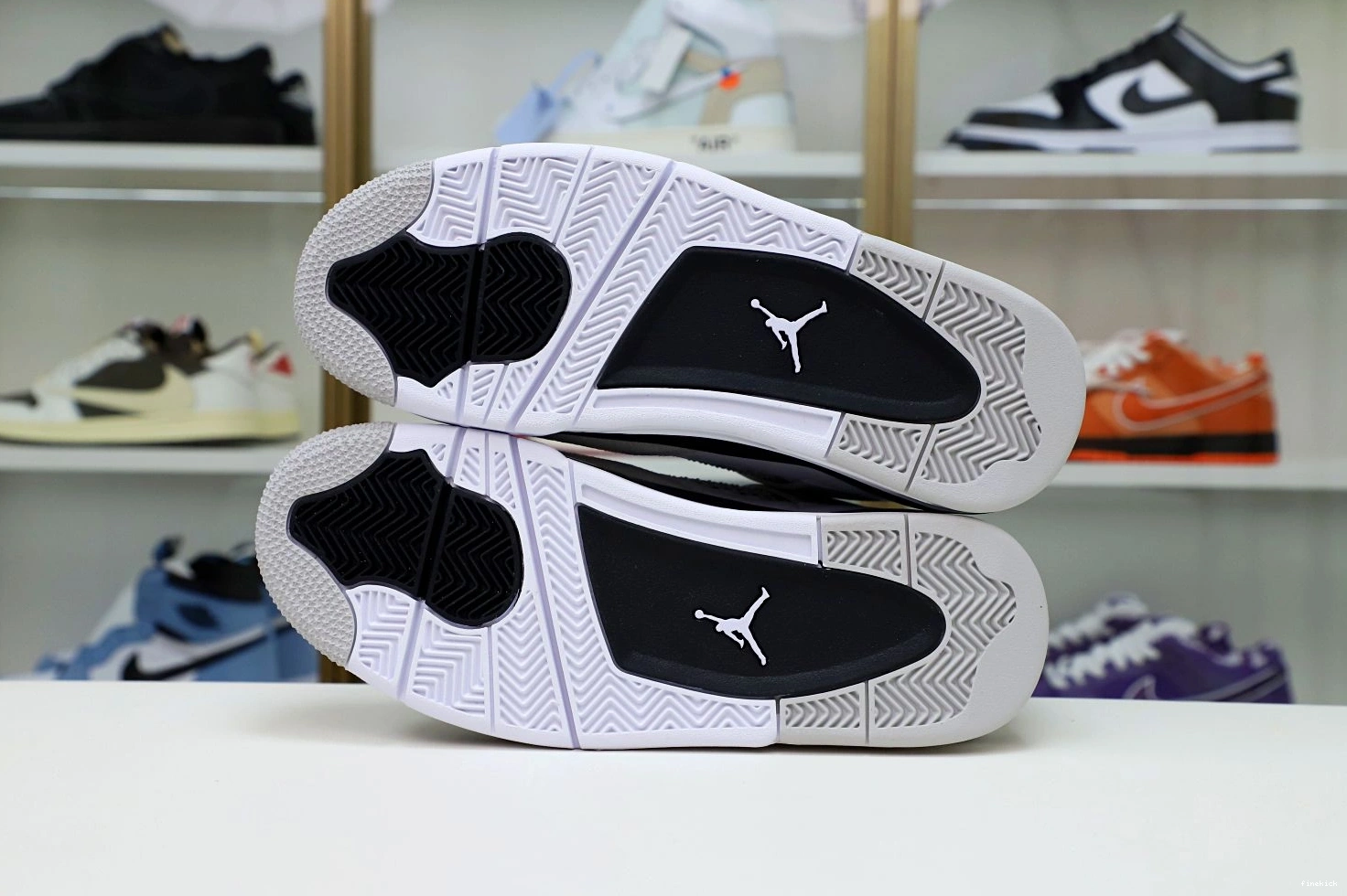 BLACK AIR MILITARY 4 JORDAN 0226